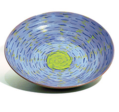 Bowl, blue, green, dashed lines